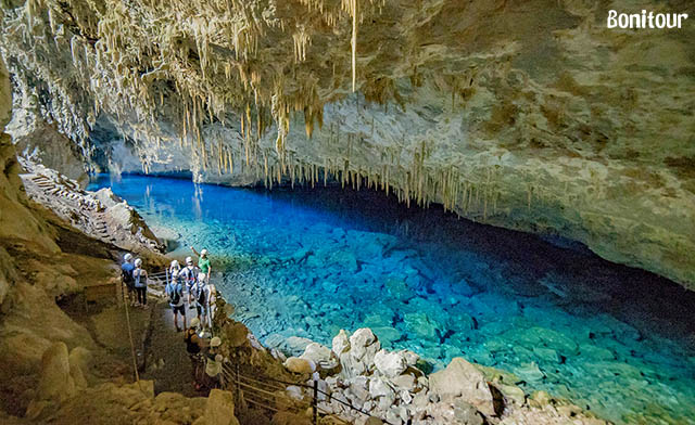 gruta-do-lago-azul