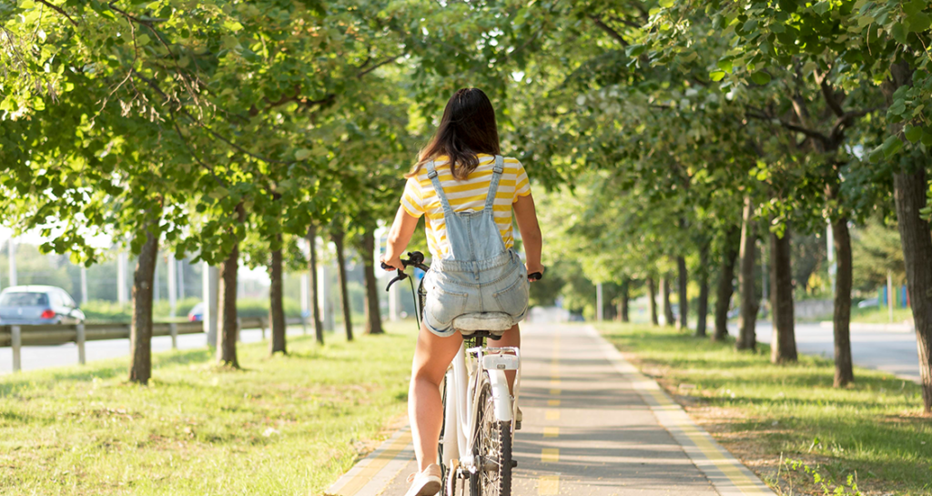 Pessoa-andando-de-bicicleta
